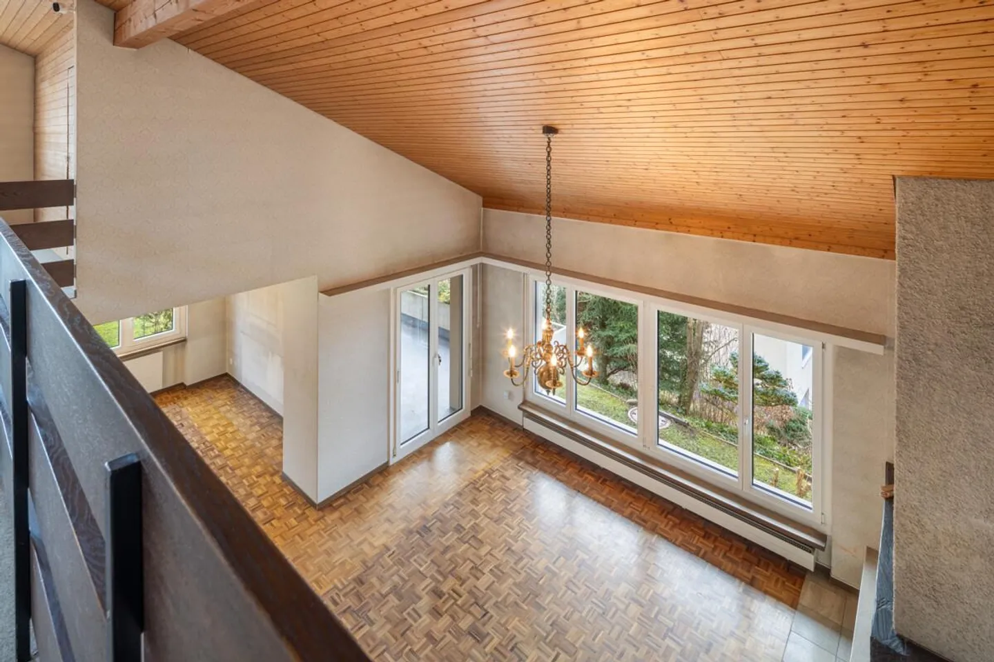 Posizione in pendenza sud a Bassersdorf: Vivere con vista e grande giardino - Foto 4 di 6