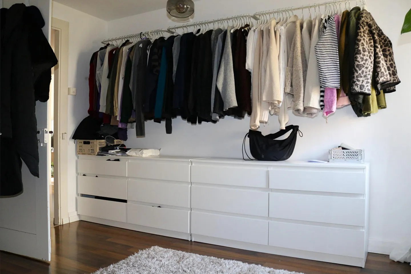 Charming apartment in a central location - Photo 6 of 9