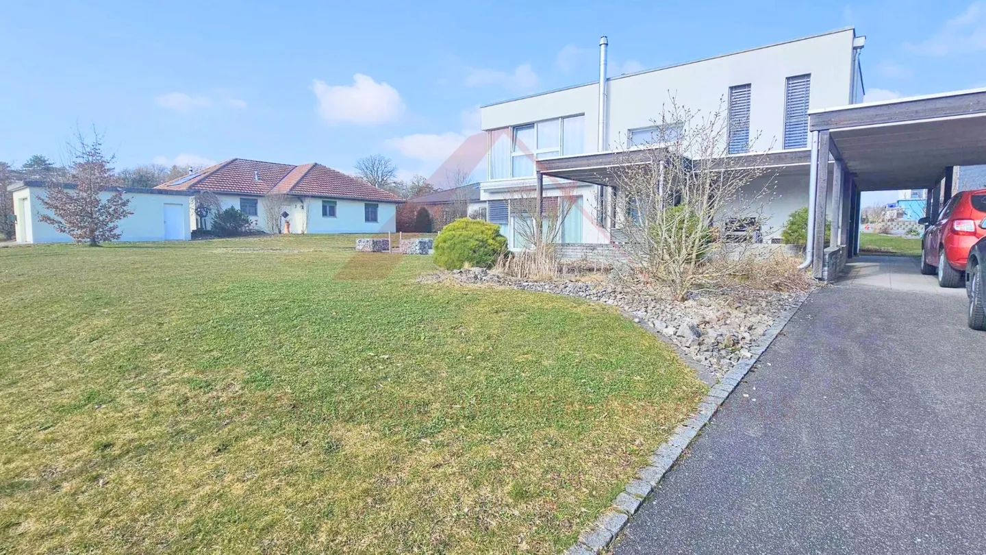 Spacious and bright house with garden and high-quality furnishings - Photo 26 of 28