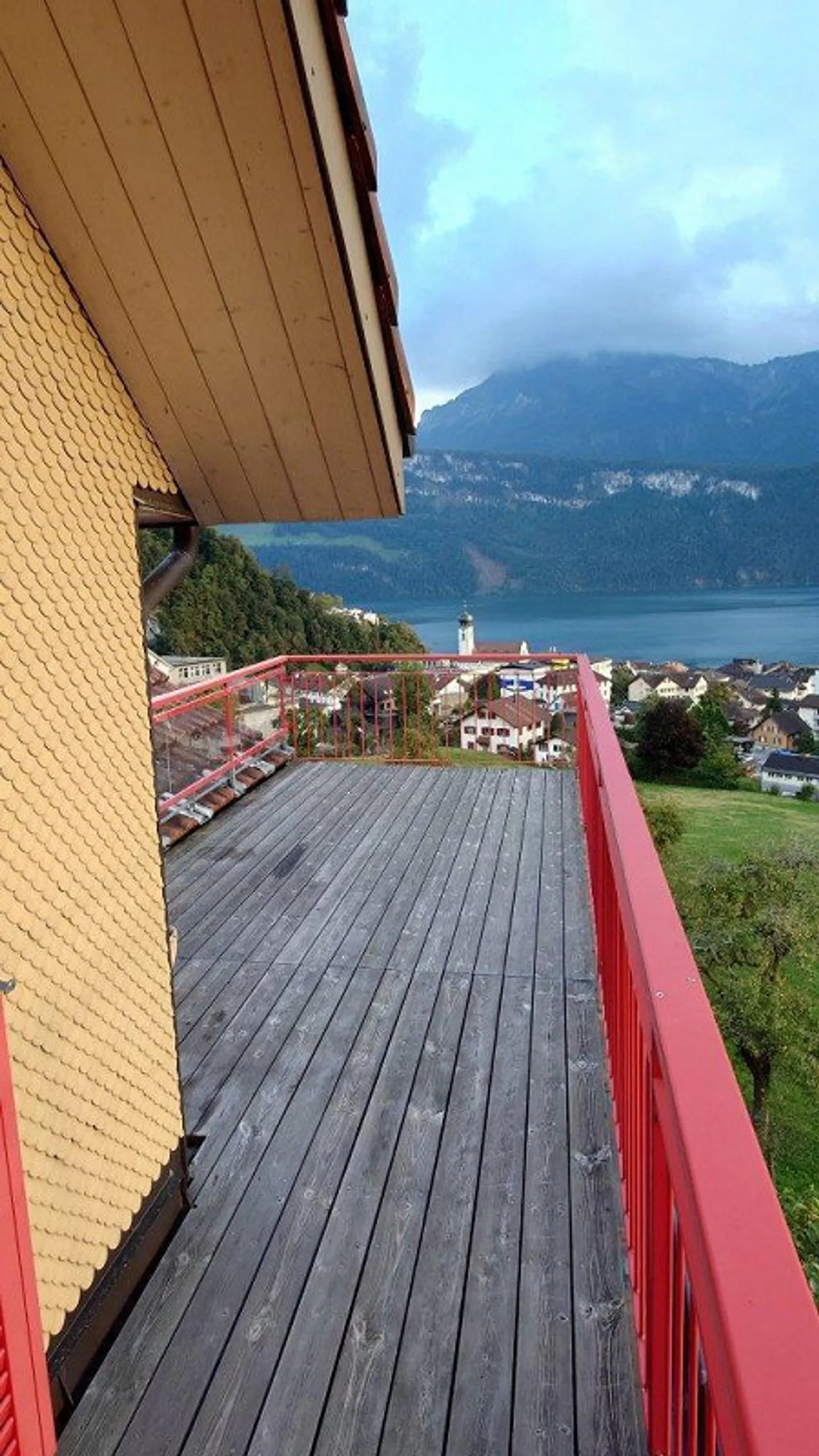 Newly renovated penthouse with panoramic views over Gersau - Photo 12 of 12