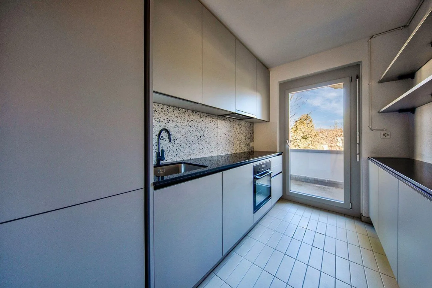 Living with Character - in the Heart of Zurich Enge - Photo 3 of 6