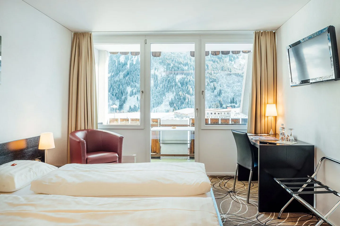 Profitables Hotel Restaurant in Disentis GR - Foto 8 von 9