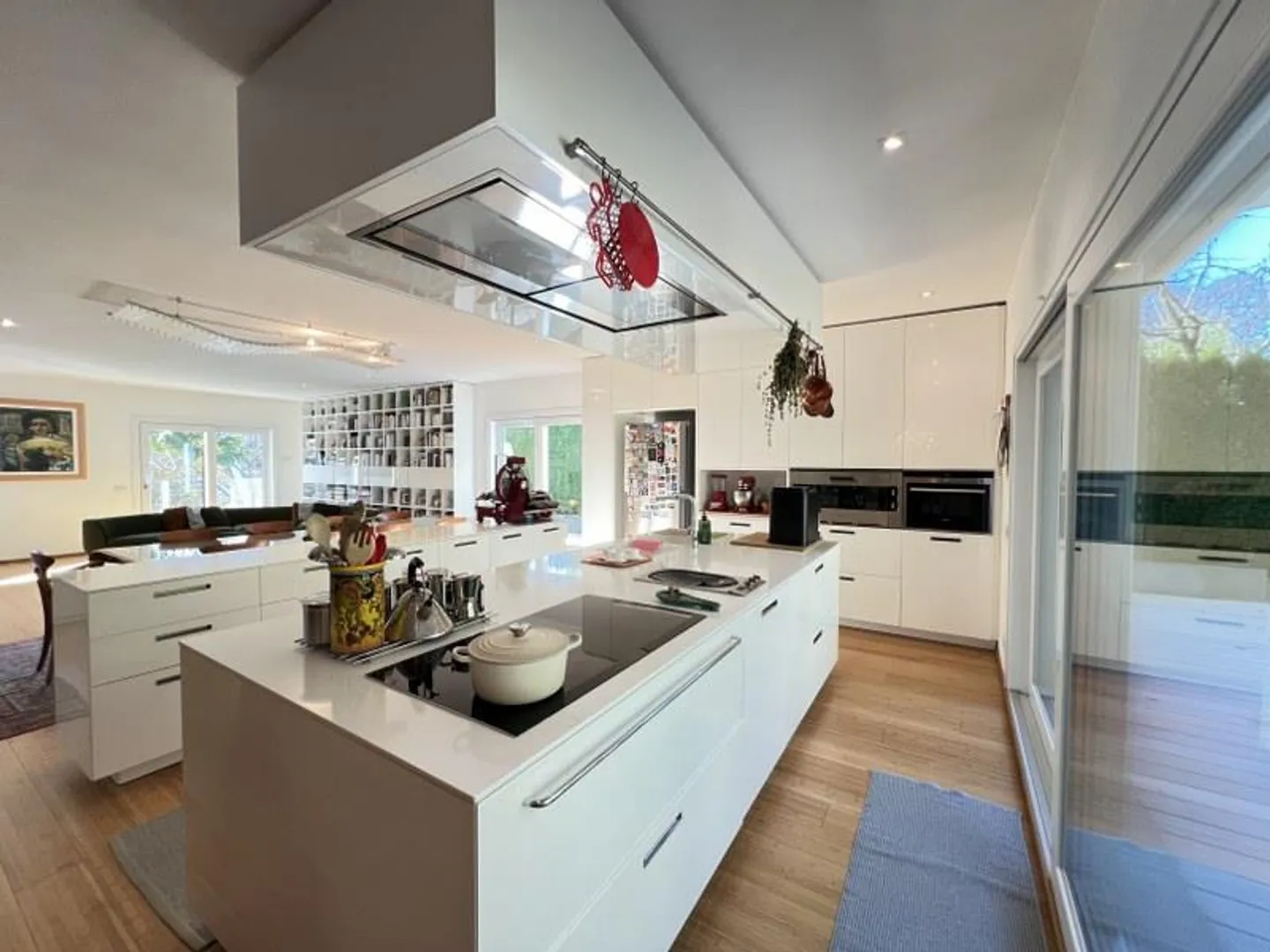 VILLA MODERNE ÉLÉGANTE AVEC GRAND JARDIN - Photo 5 sur 13