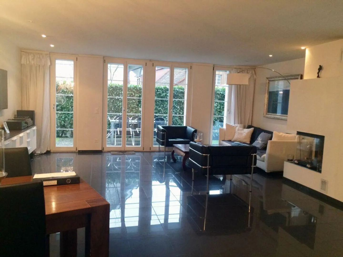 Cozy single-family home for rent - Photo 4 of 5