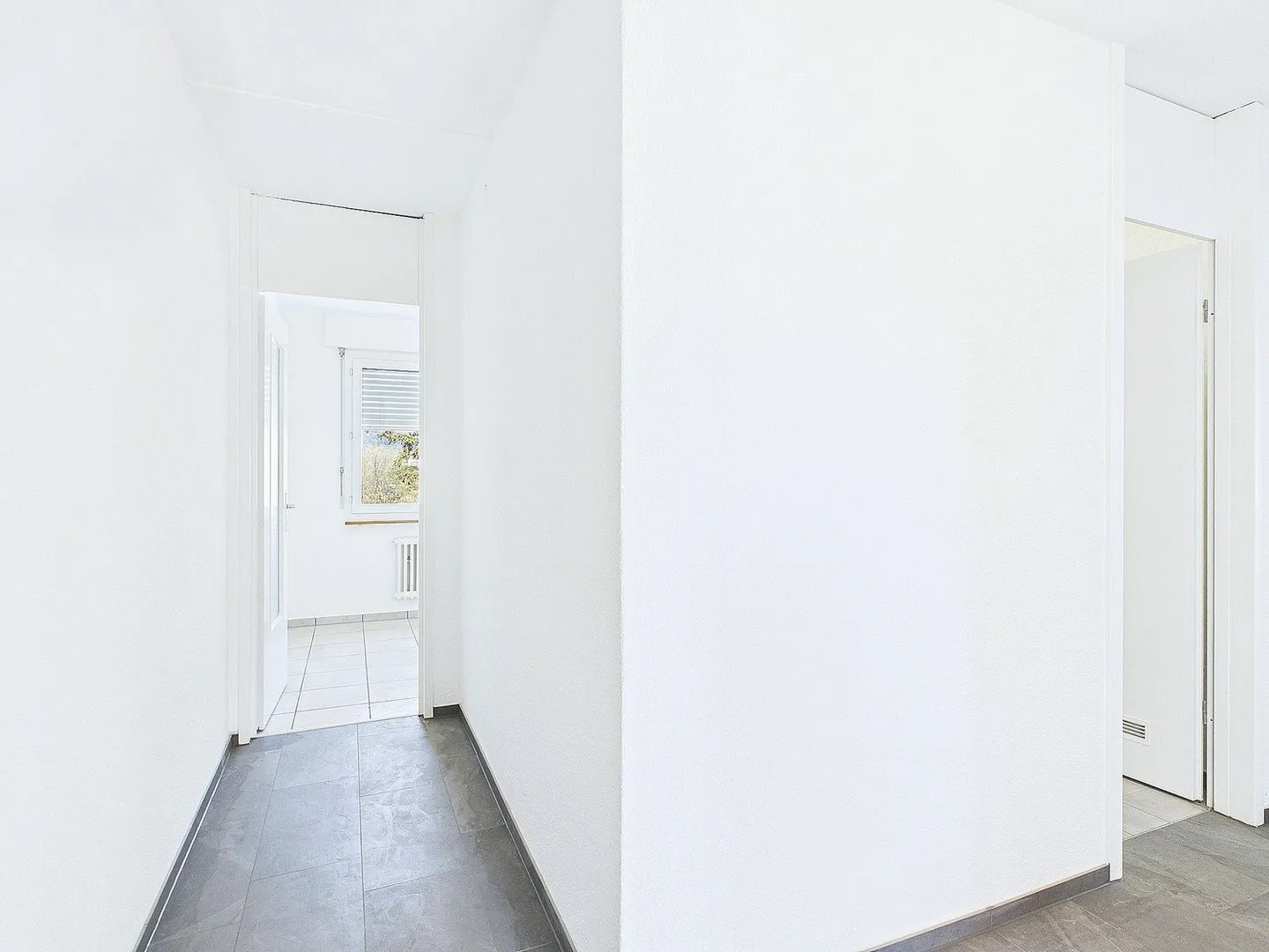 Appartement de 4 pièces dans un emplacement familial - Photo 5 sur 10