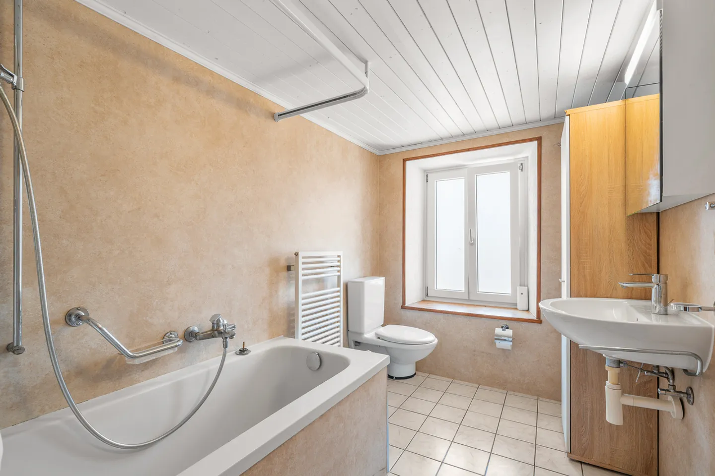 Charmantes Dorfhaus in Albeuve - Foto 17 von 28