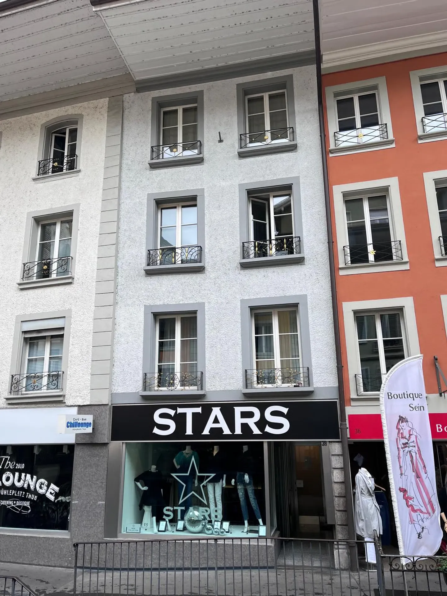 Espace commercial dans la vieille ville de Thun - Photo 1 sur 9