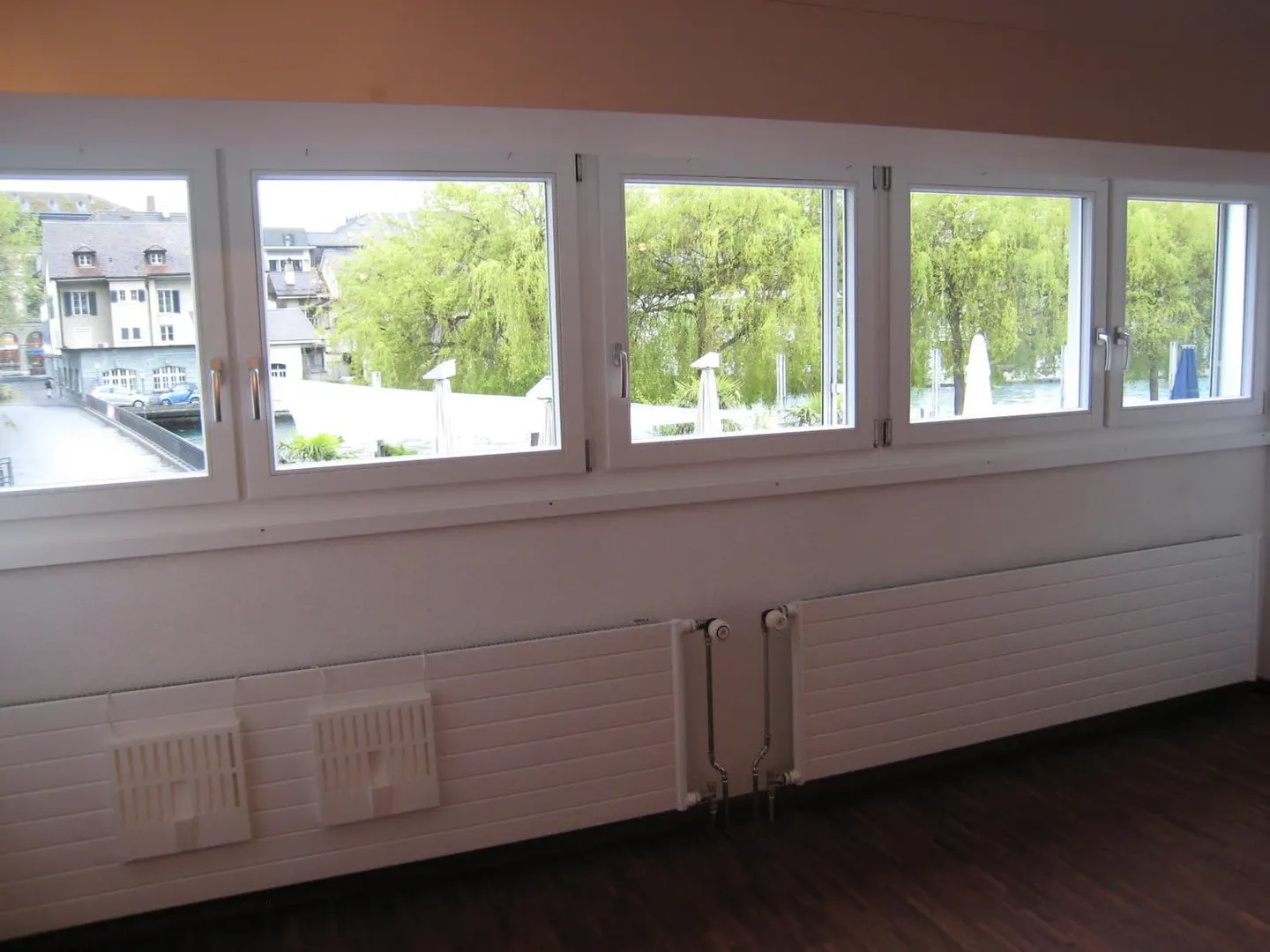 Espace commercial dans la vieille ville de Thun - Photo 8 sur 9