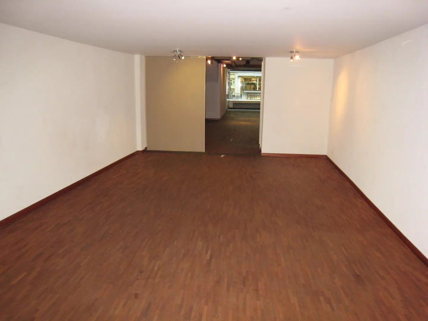 Espace commercial dans la vieille ville de Thun - Photo 4 sur 9