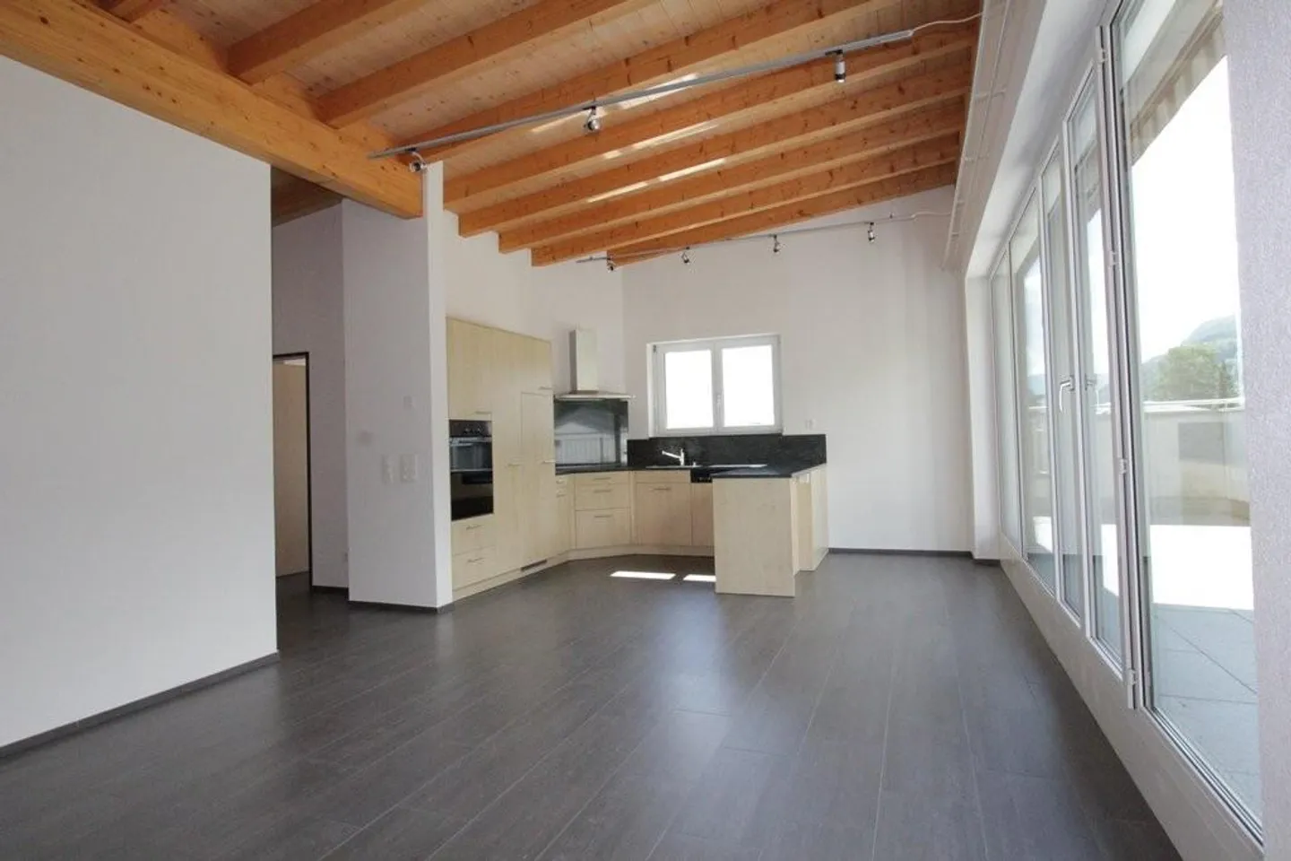 Beautiful attic apartment for rent - Photo 2 of 10