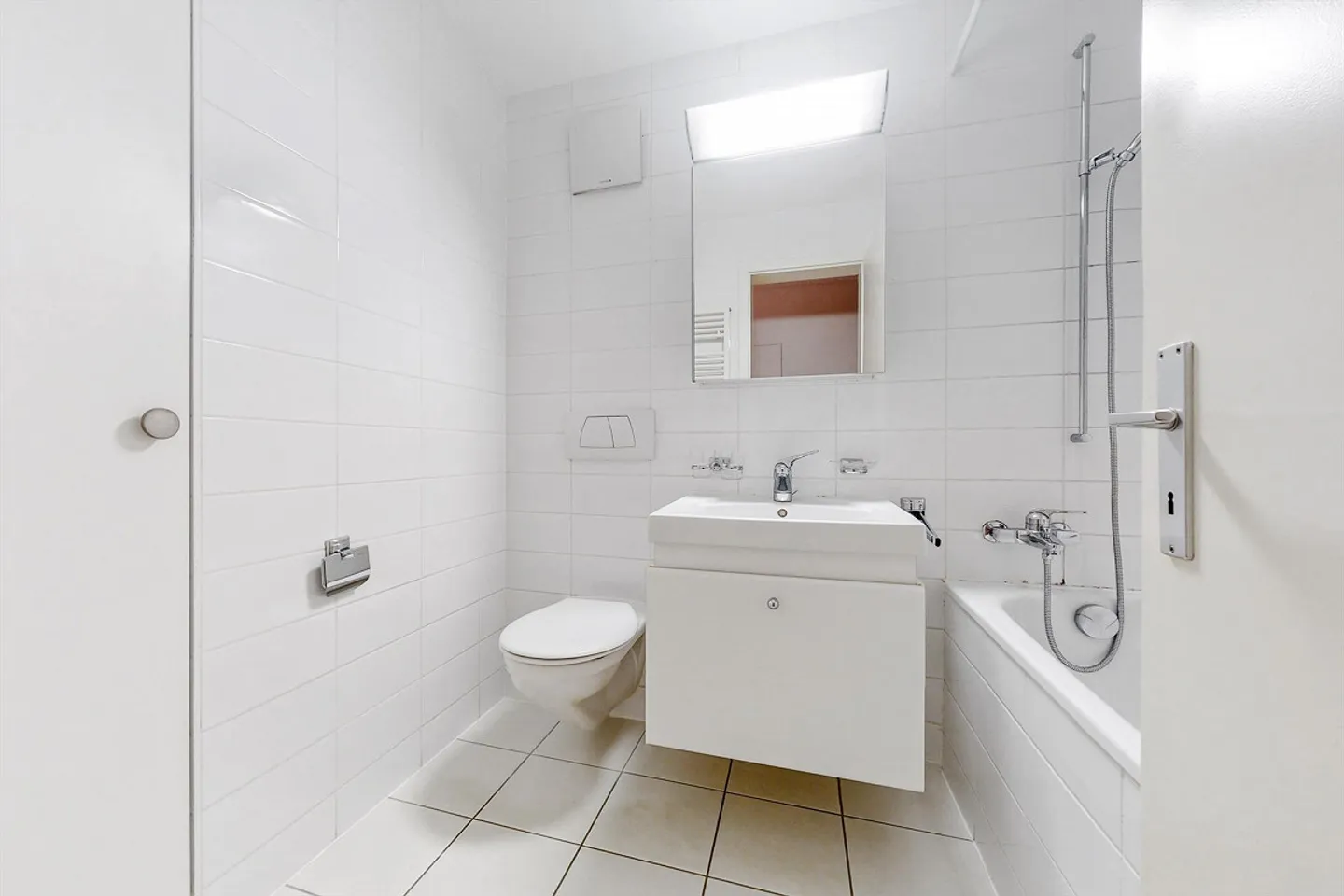 Spacious Family Apartment - Photo 8 of 8