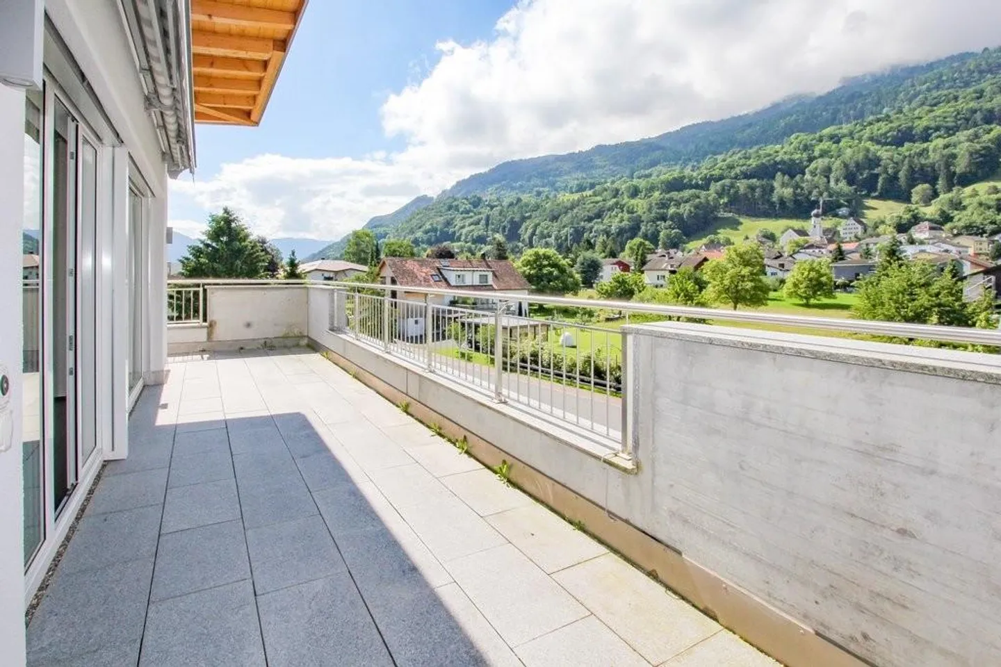 Beautiful attic apartment for rent - Photo 7 of 10