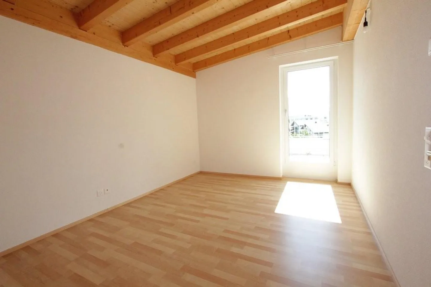 Beautiful attic apartment for rent - Photo 6 of 10