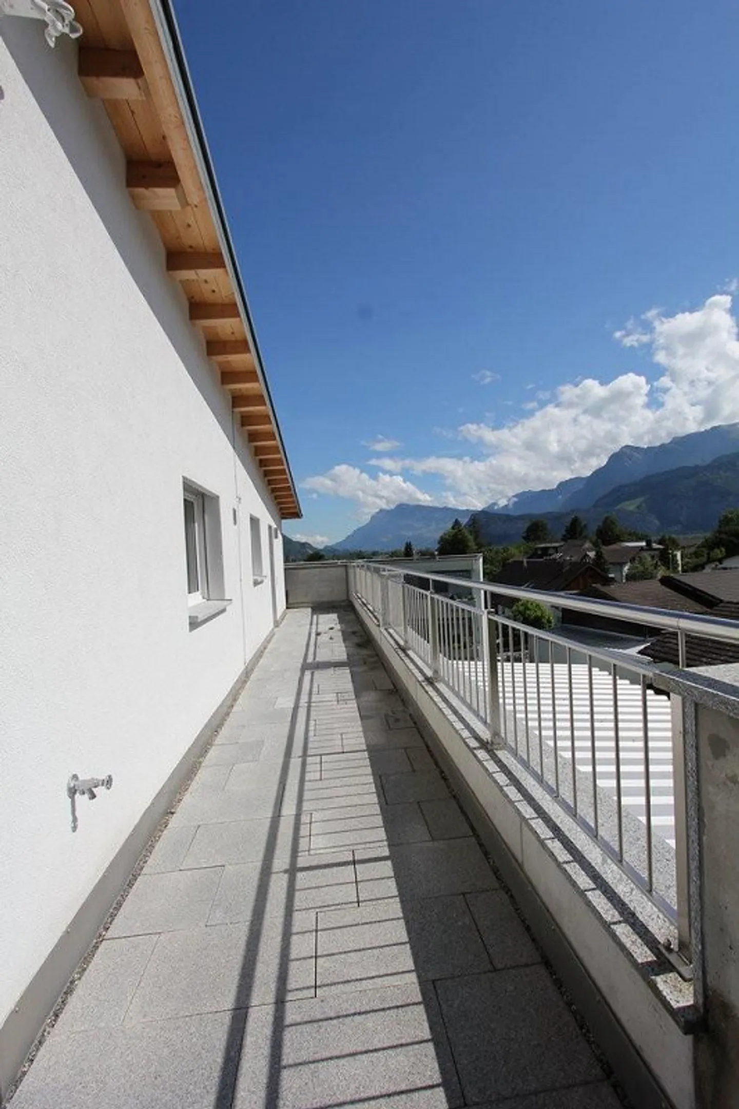 Beautiful attic apartment for rent - Photo 8 of 10