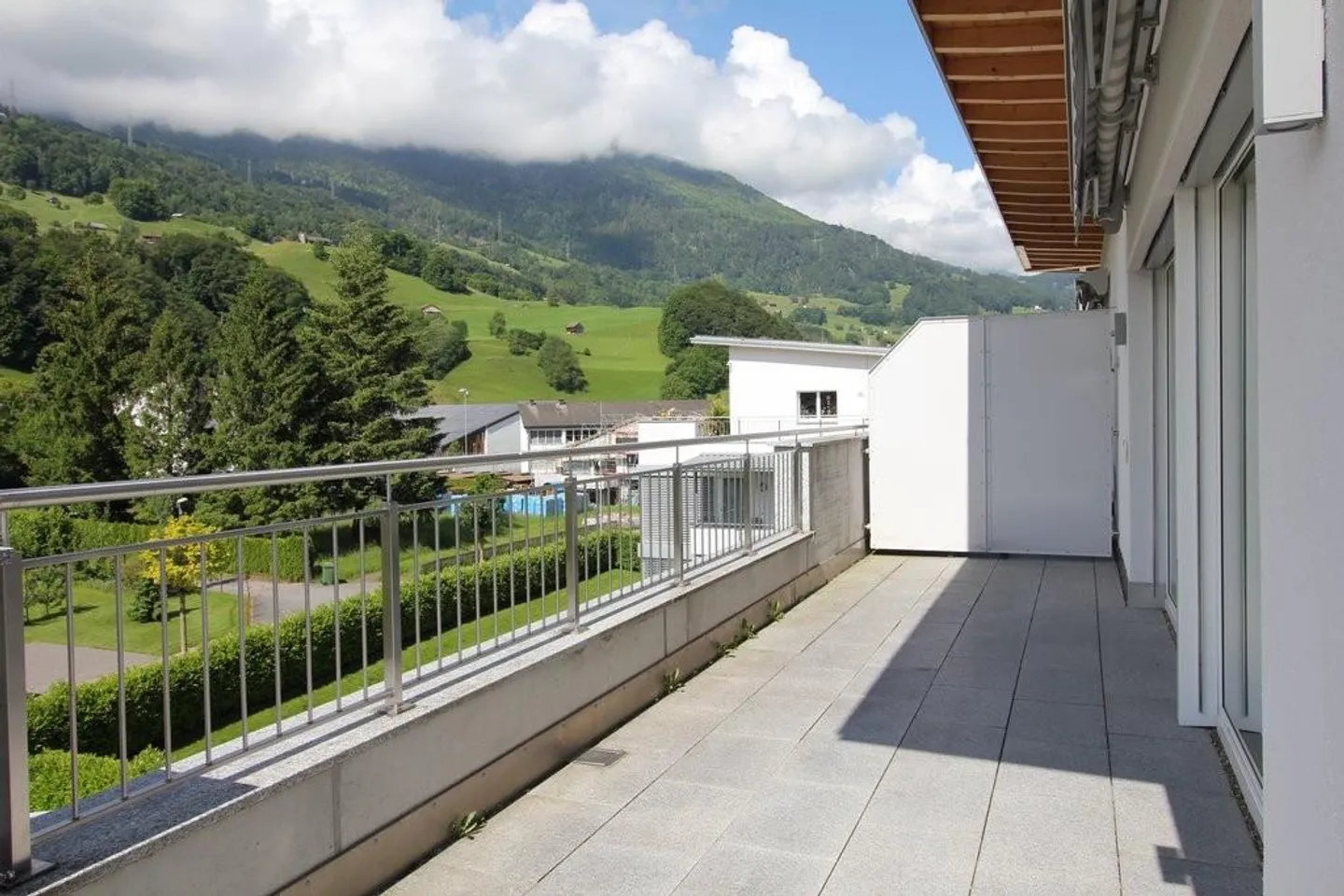 Beautiful attic apartment for rent - Photo 9 of 10