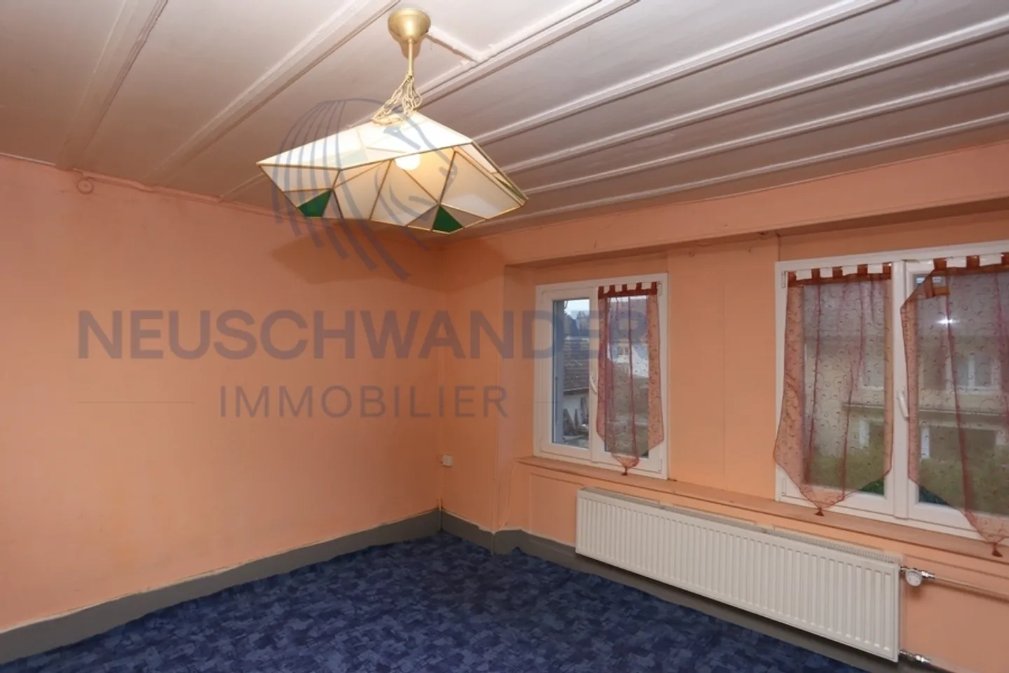 Large renovated building in the middle of the village in a quiet area. - Photo 10 of 15