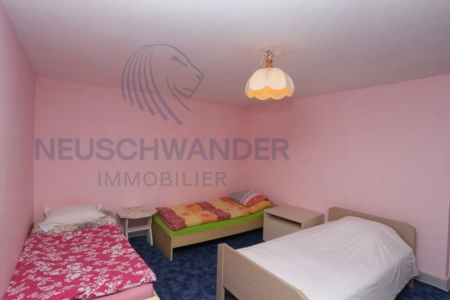 Large renovated building in the middle of the village in a quiet area. - Photo 11 of 15