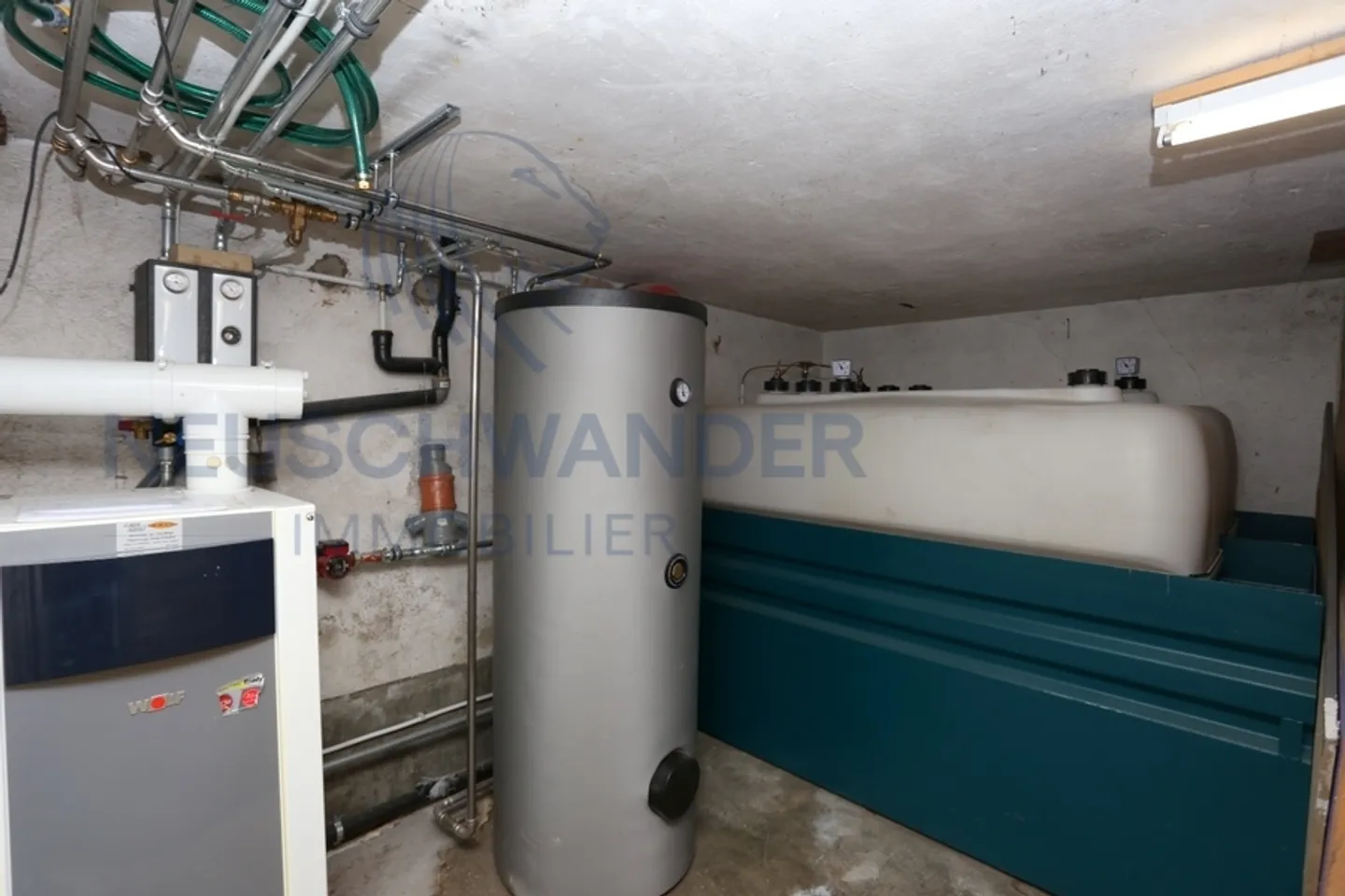 Large renovated building in the middle of the village in a quiet area. - Photo 14 of 15
