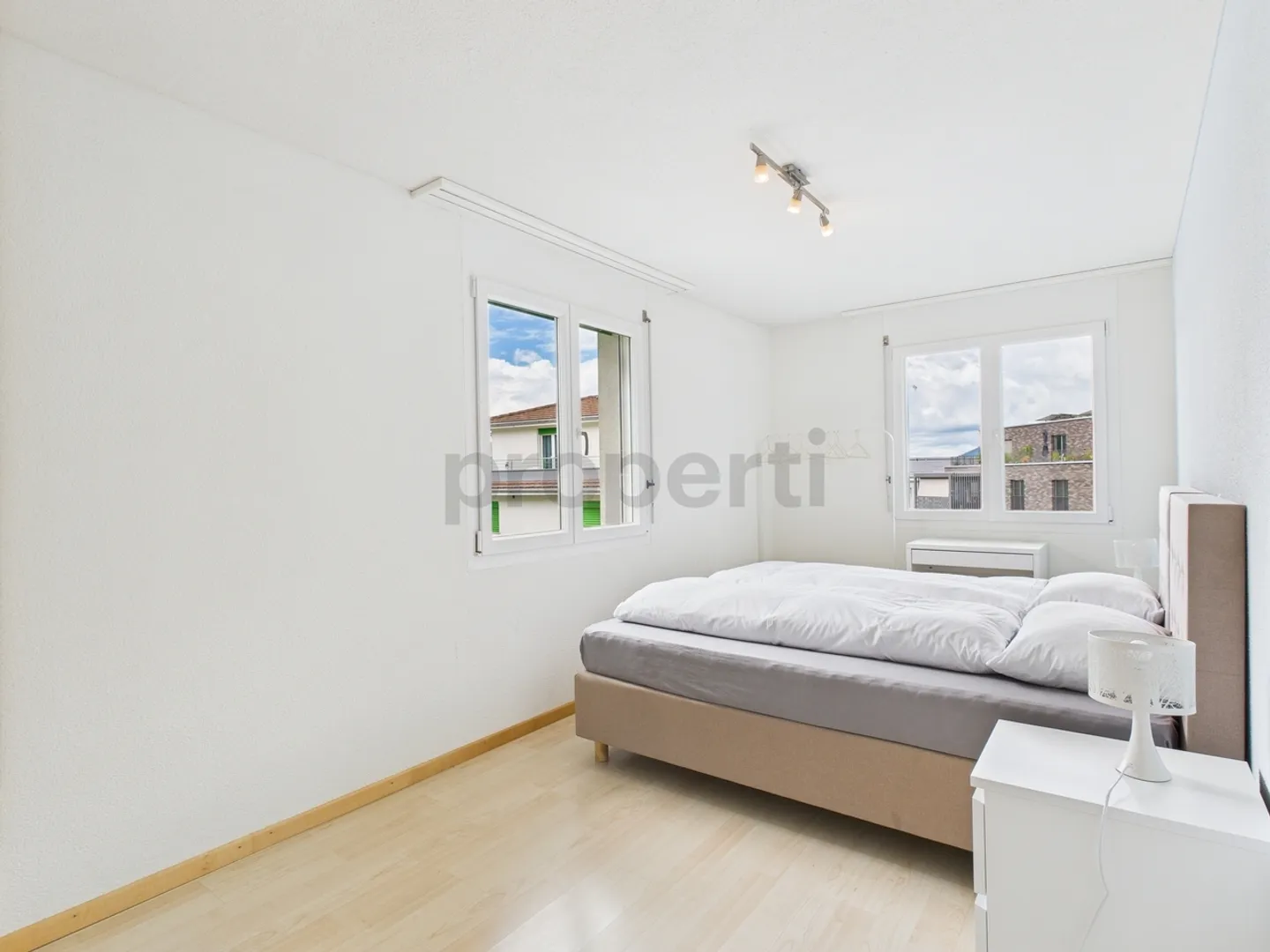 Outstanding 3.5-room apartment in Oberarth, SZ - Photo 7 of 11