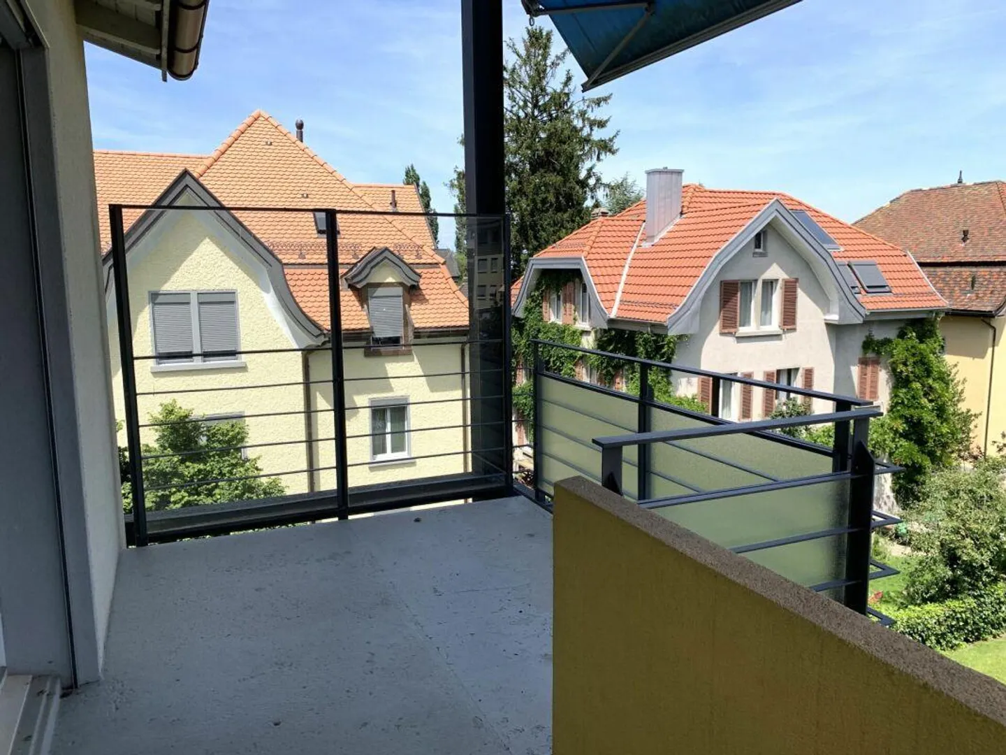 The perfect apartment with a modern kitchen, a cozy balcony... - Photo 1 of 16