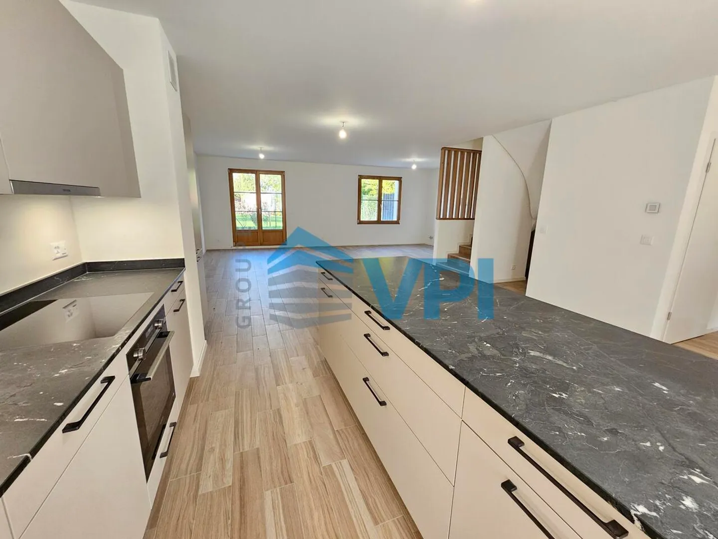 Maison jumelle à louer - Photo 5 sur 13