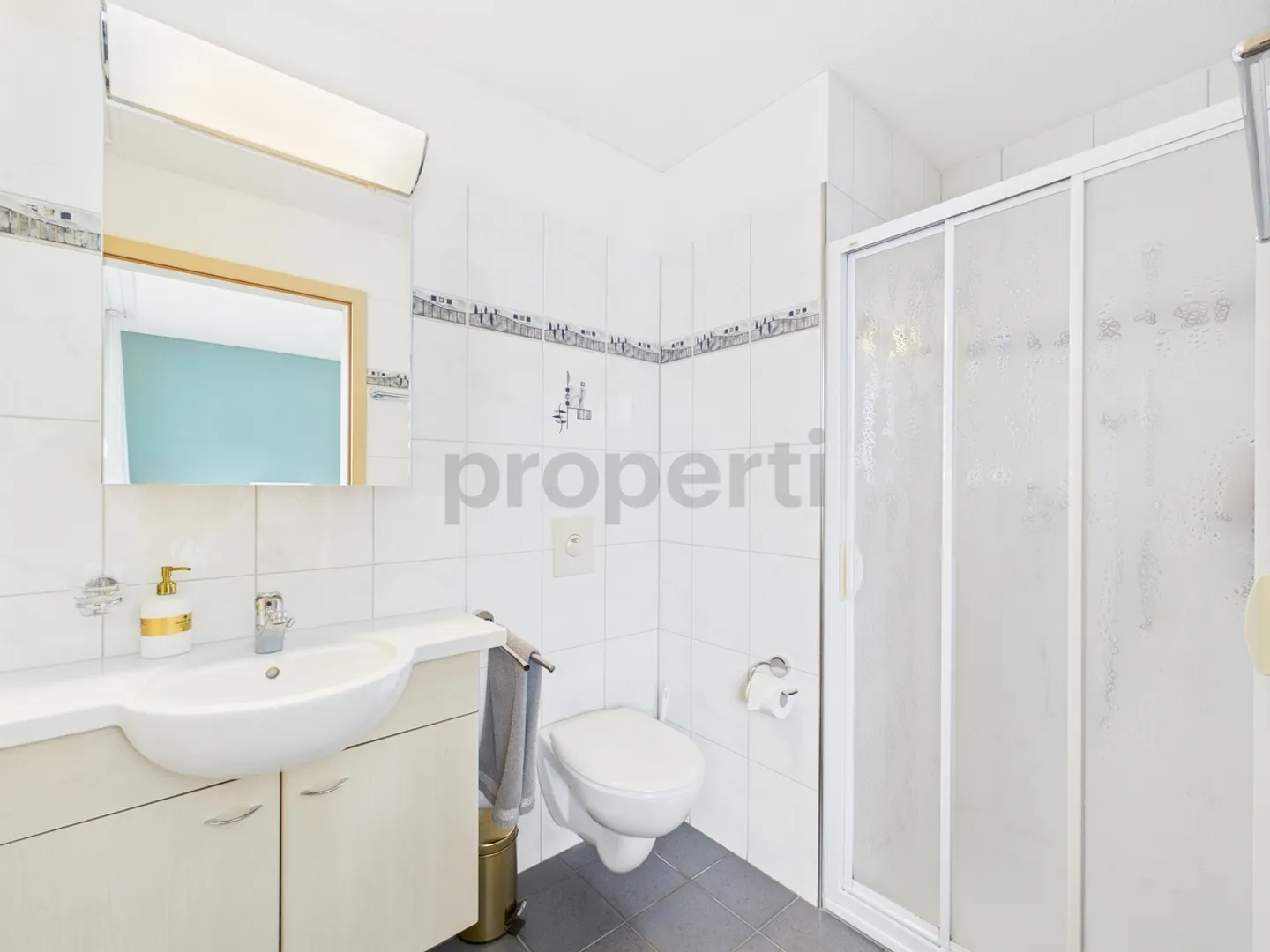 Outstanding 3.5-room apartment in Oberarth, SZ - Photo 9 of 11