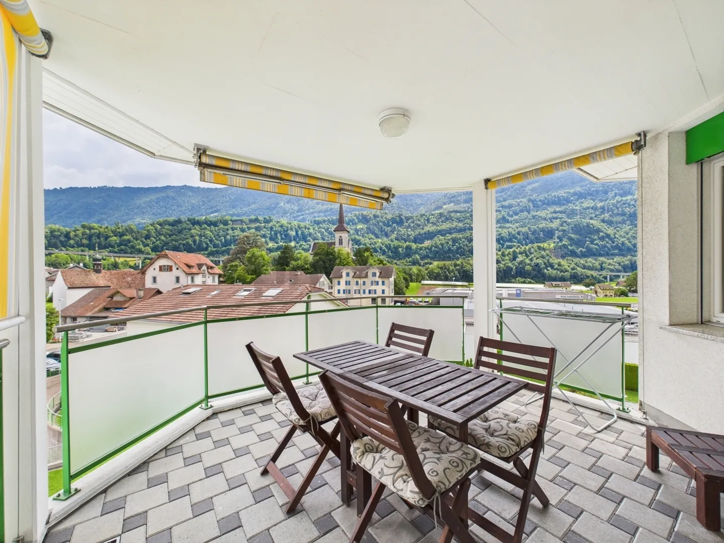 Outstanding 3.5-room apartment in Oberarth, SZ - Photo 10 of 11