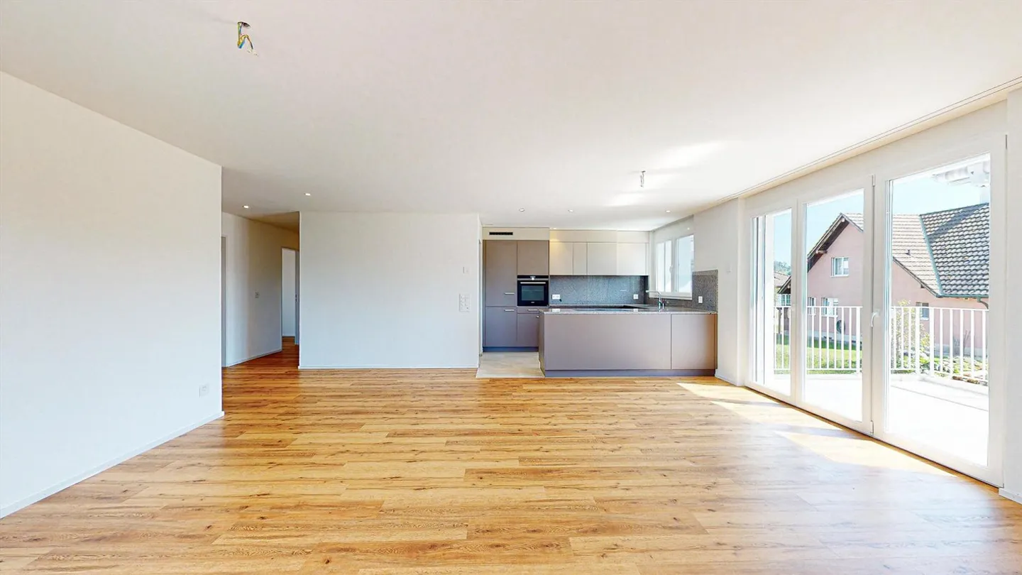 Appartamento al piano terra soleggiato in sviluppo moderno! - Foto 2 di 10