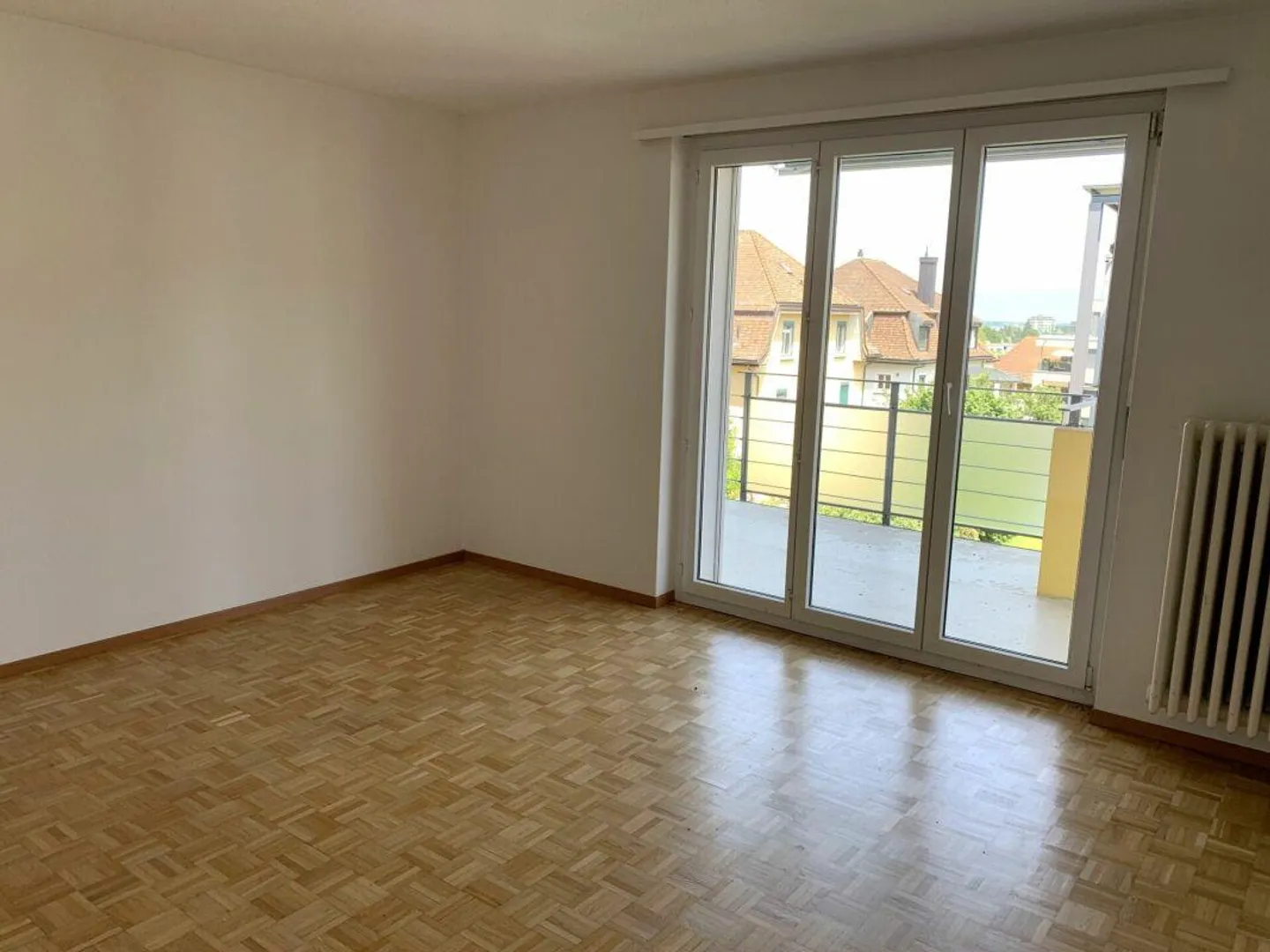 The perfect apartment with a modern kitchen, a cozy balcony... - Photo 14 of 16