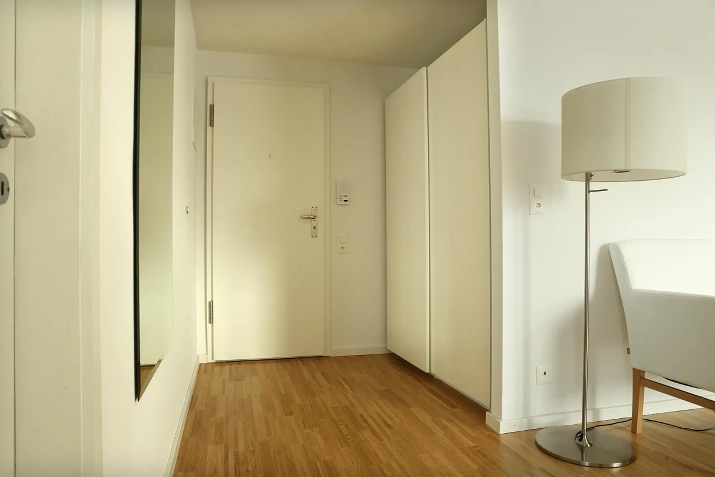 Möblierte Dachwohnung mit Balkon - Foto 4 von 8