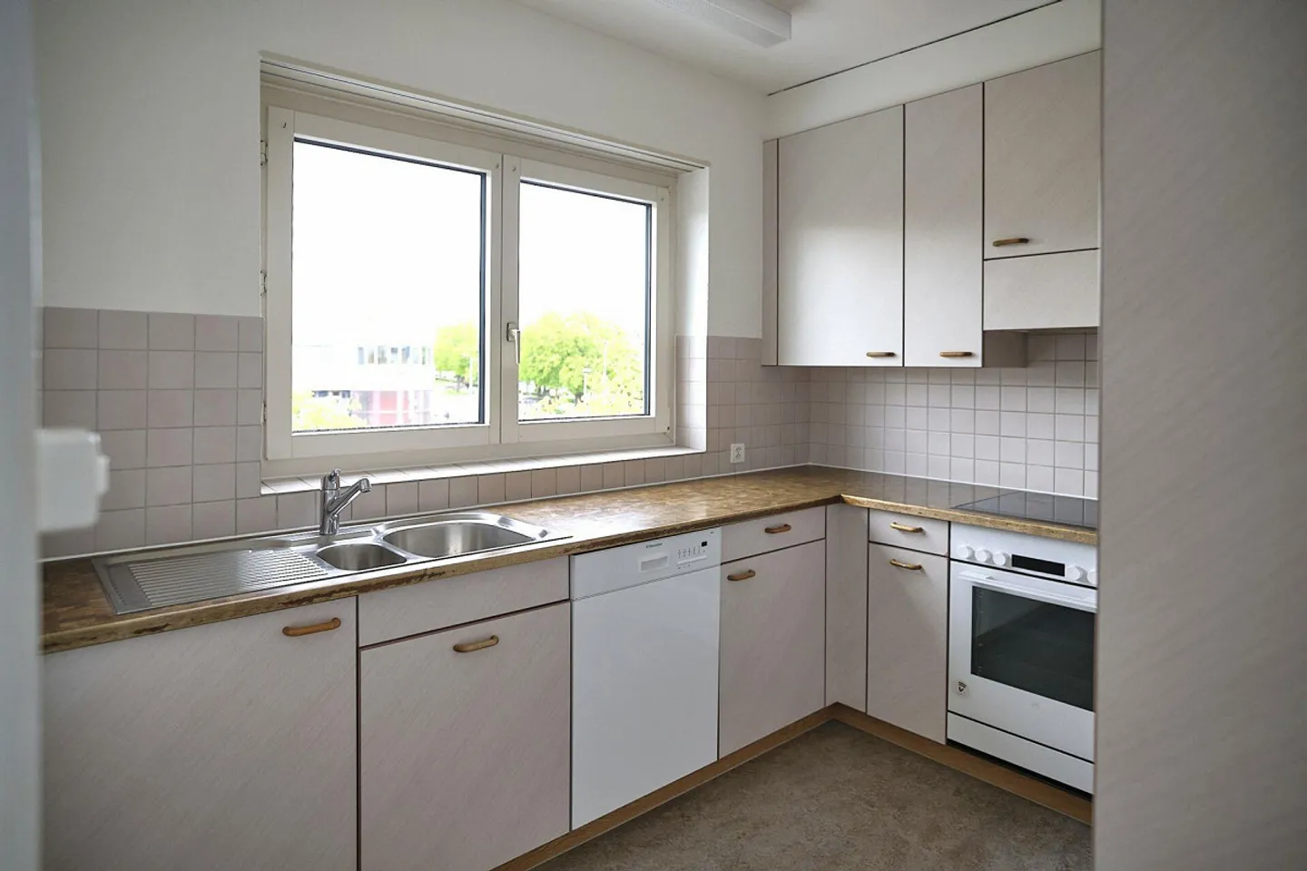 Appartamento 4.5 stanze nella stazione di Wil SG - Foto 4 di 16