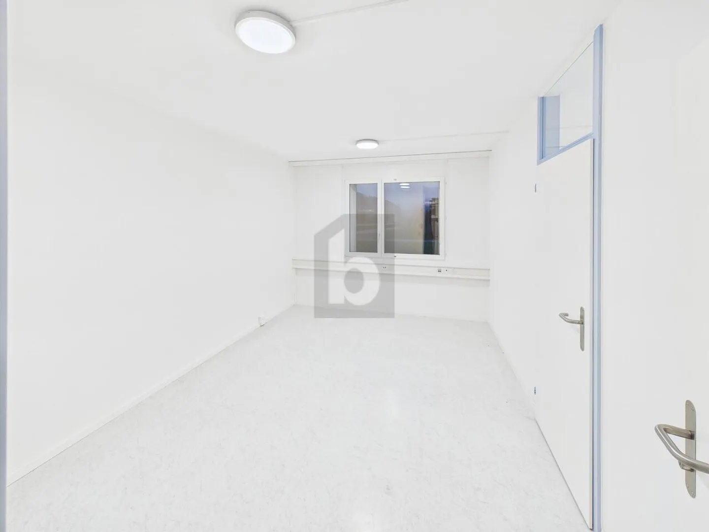 CENTRALMENTE SITUATO E BEN ATTREZZATO - Foto 3 di 6