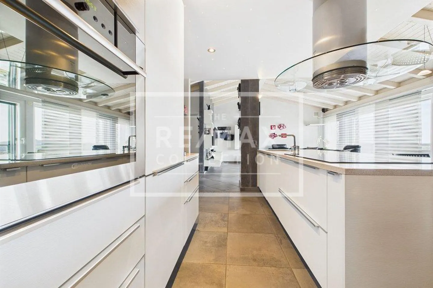 Une villa de rêve ! Où panorama, élégance moderne et design se rencontrent - Photo 9 sur 13