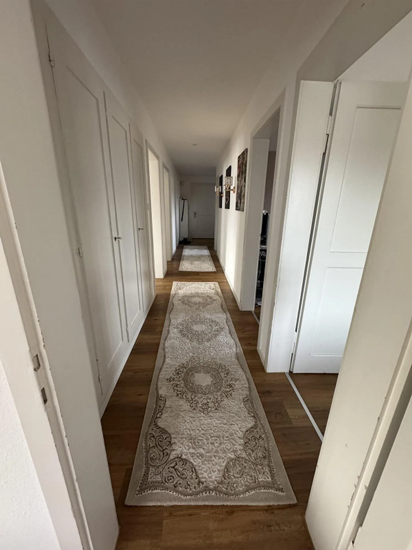 Recherche de locataire : appartement 5 pièces avec 2 balcons dans un emplacement privilégié à Frauenfeld - Photo 2 sur 12