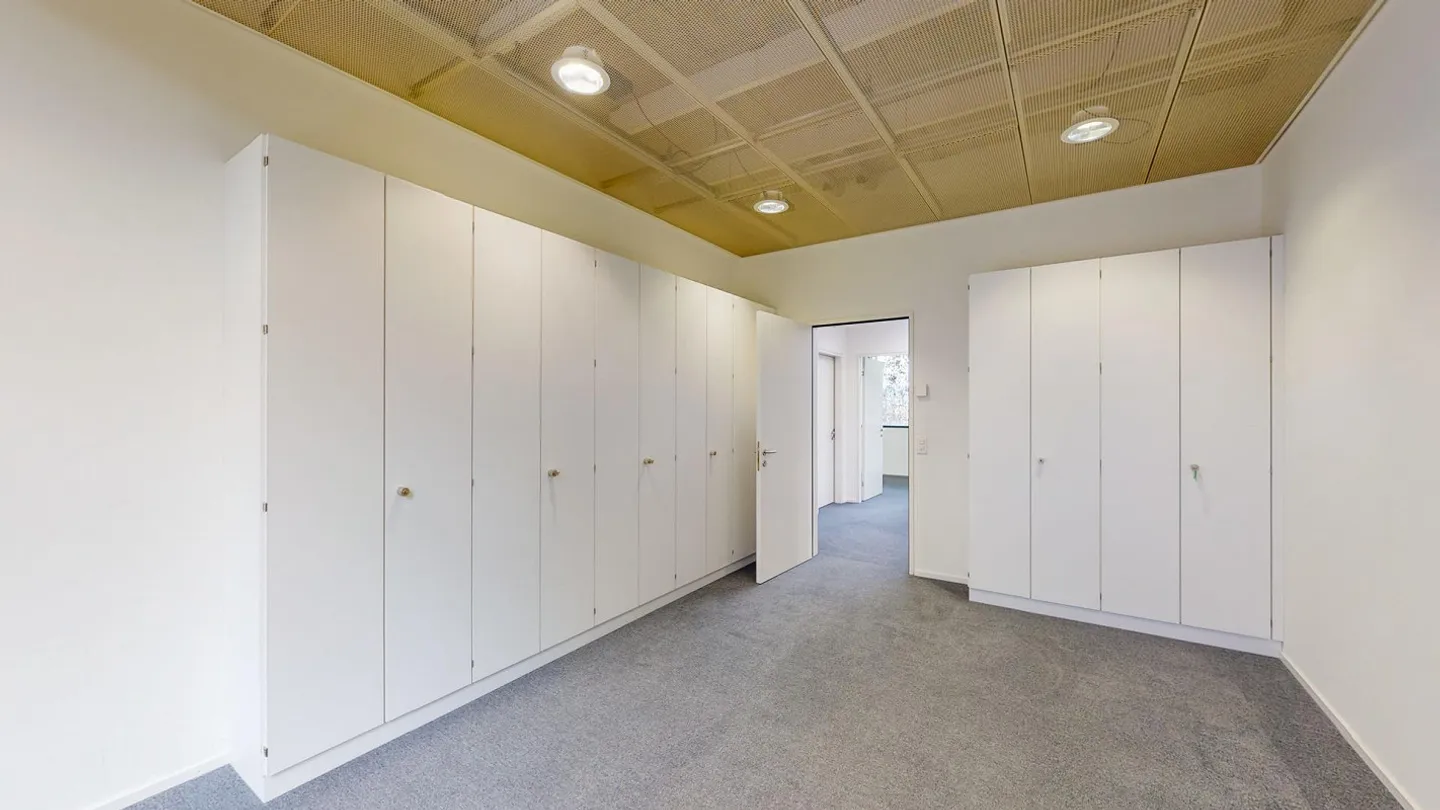 Bright and Quiet Room in Cham 26m2 - Photo 2 of 6