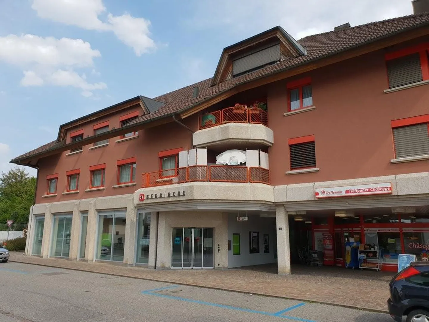 Appartamento centrale e spazioso con 2 camere alla stazione, Alchenflüh - Foto 1 di 8