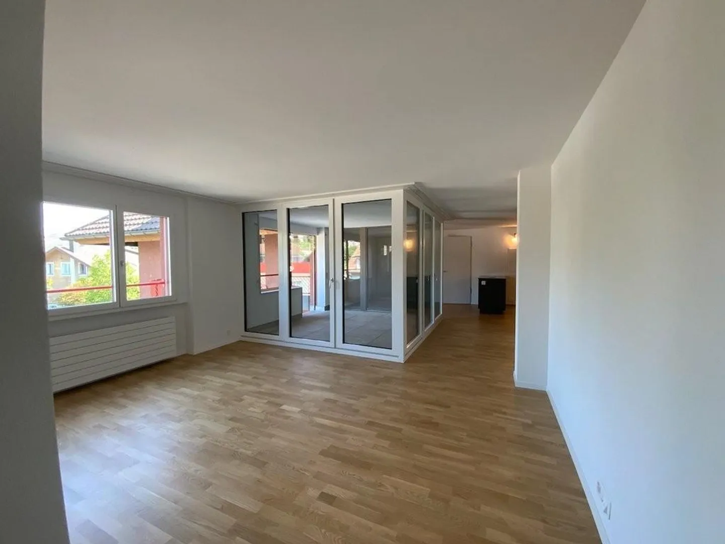 Appartamento centrale e spazioso con 2 camere alla stazione, Alchenflüh - Foto 5 di 8