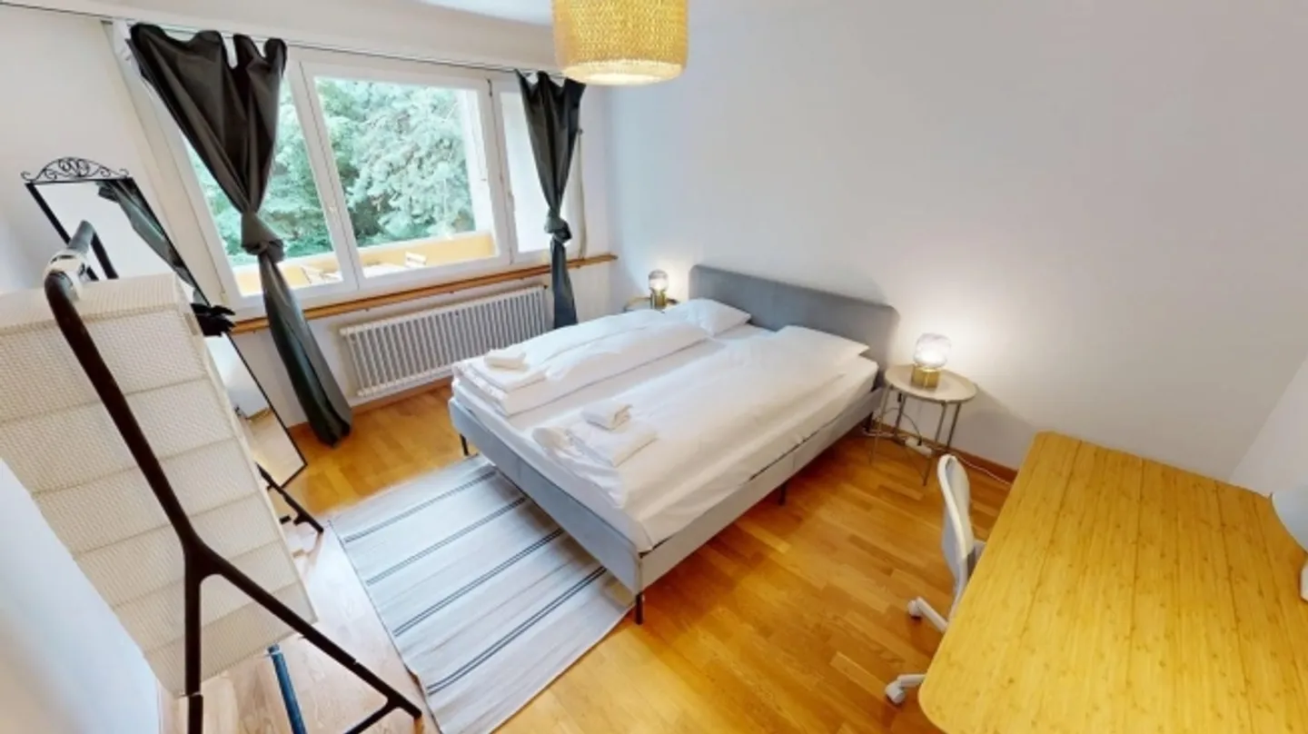 Charmante 3-Zimmer-Wohnung in Zürich - Foto 1 von 13