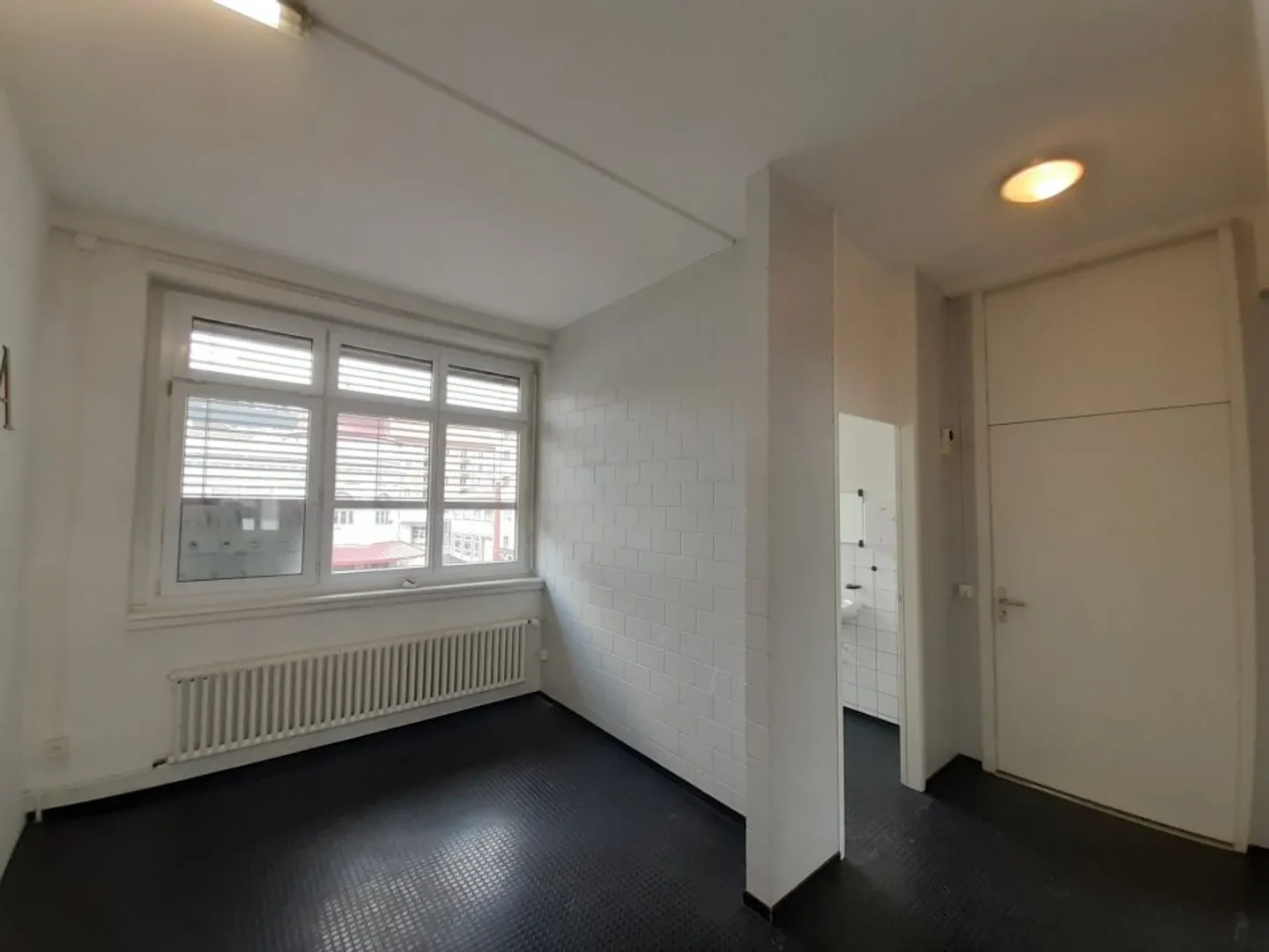 01850 - Appartement Locaux - Léopold-Robert 105 - La Chaux-de-Fonds - Photo 4 sur 7