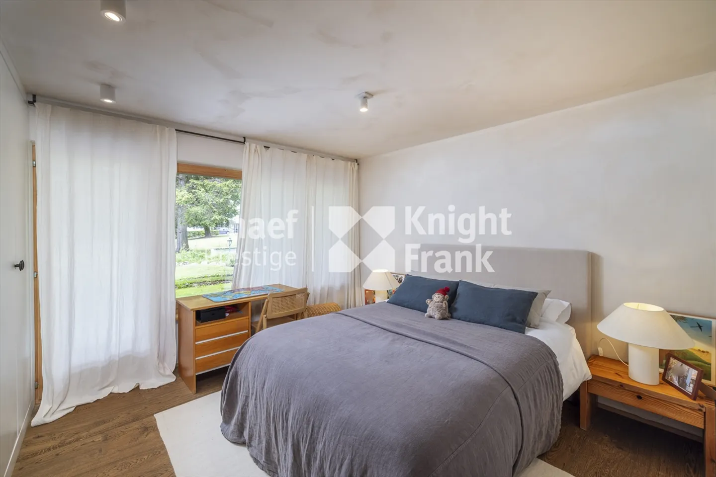 Apartment near the lake and the center of Crans - Photo 5 of 10