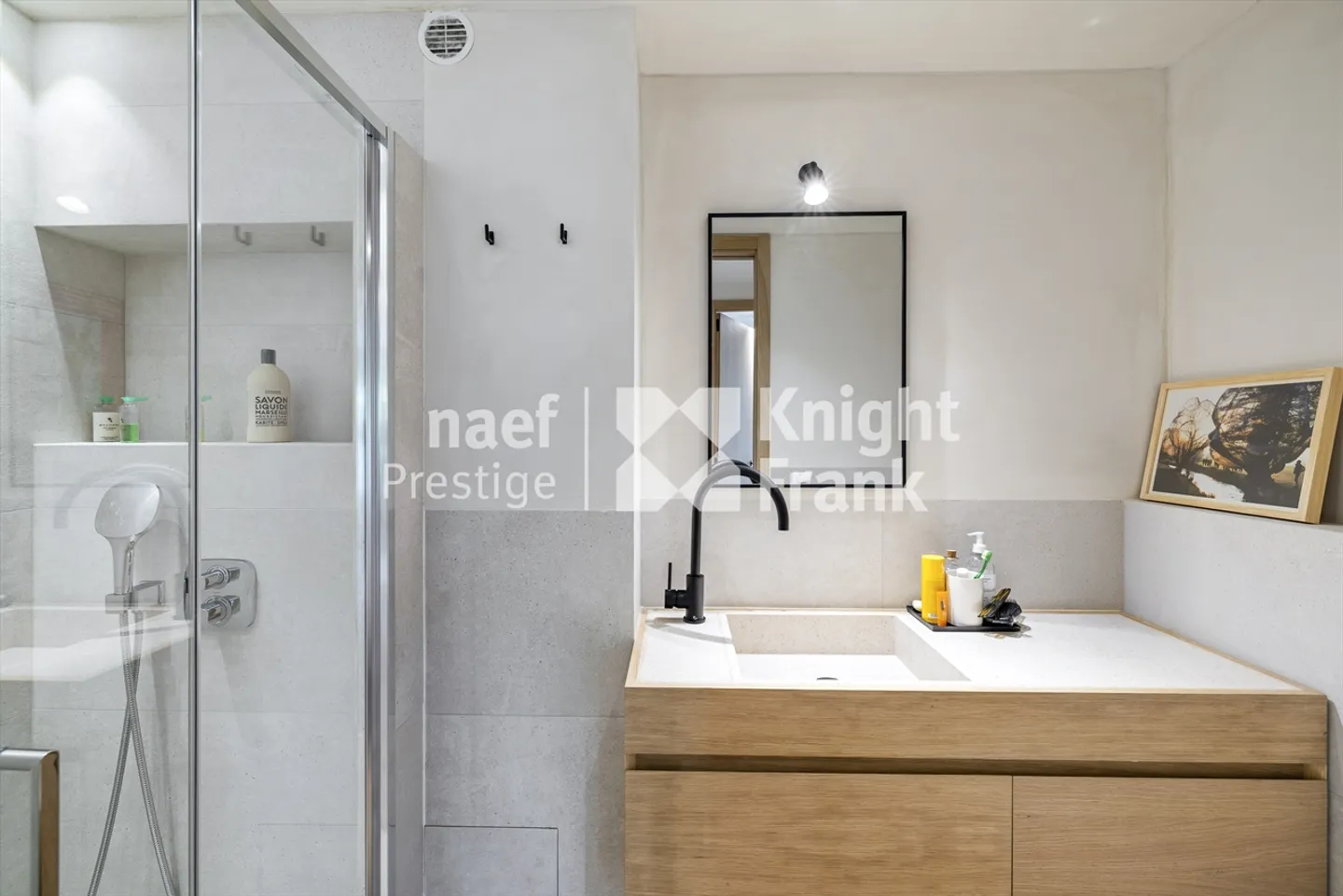Apartment near the lake and the center of Crans - Photo 4 of 10