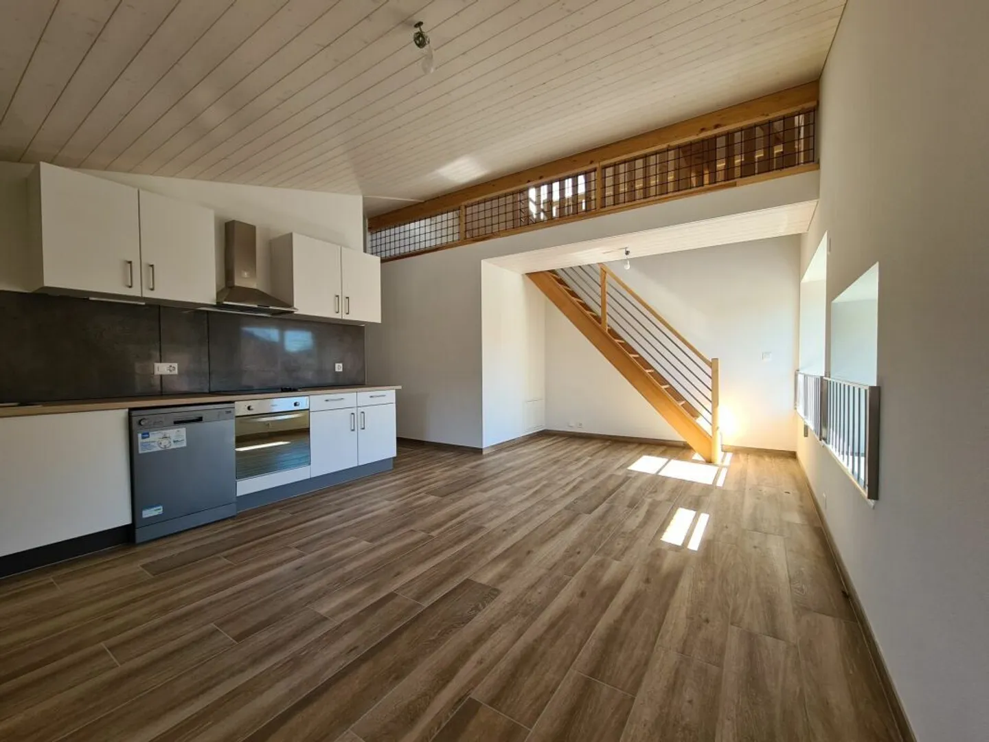 Fully Renovated Investment Building - Photo 5 of 13