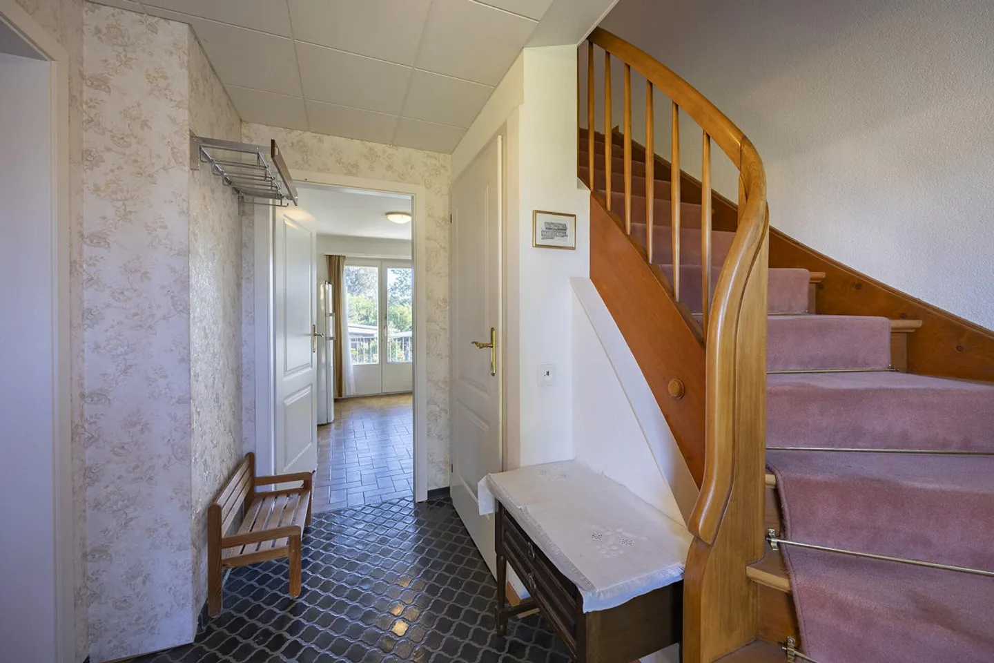 4.5-Room Corner House with Surroundings - Photo 6 of 14