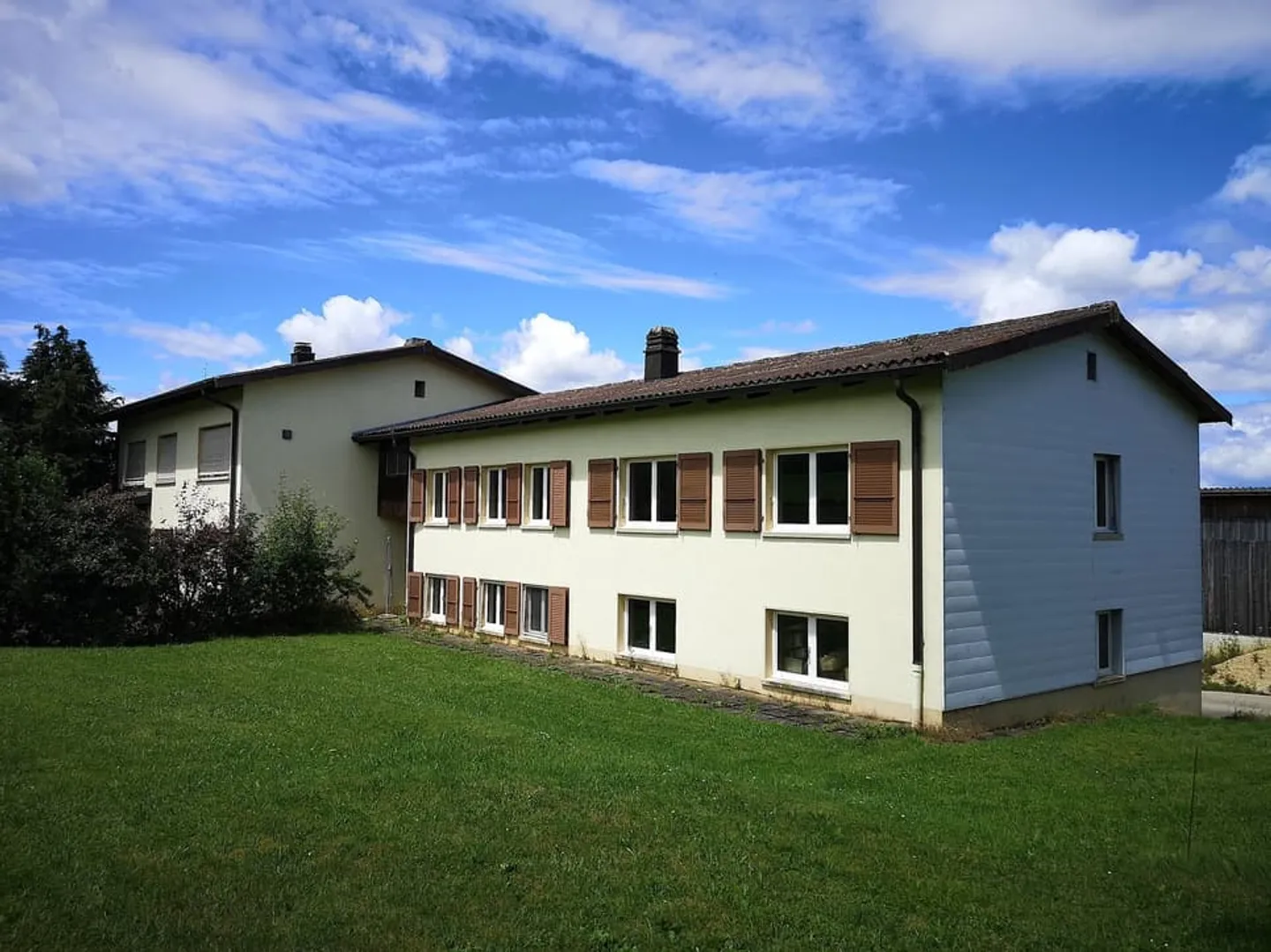 Deux maisons à rénover en partie sur parcelle de 3253m2, avec garage/atelier - Photo 5 sur 13