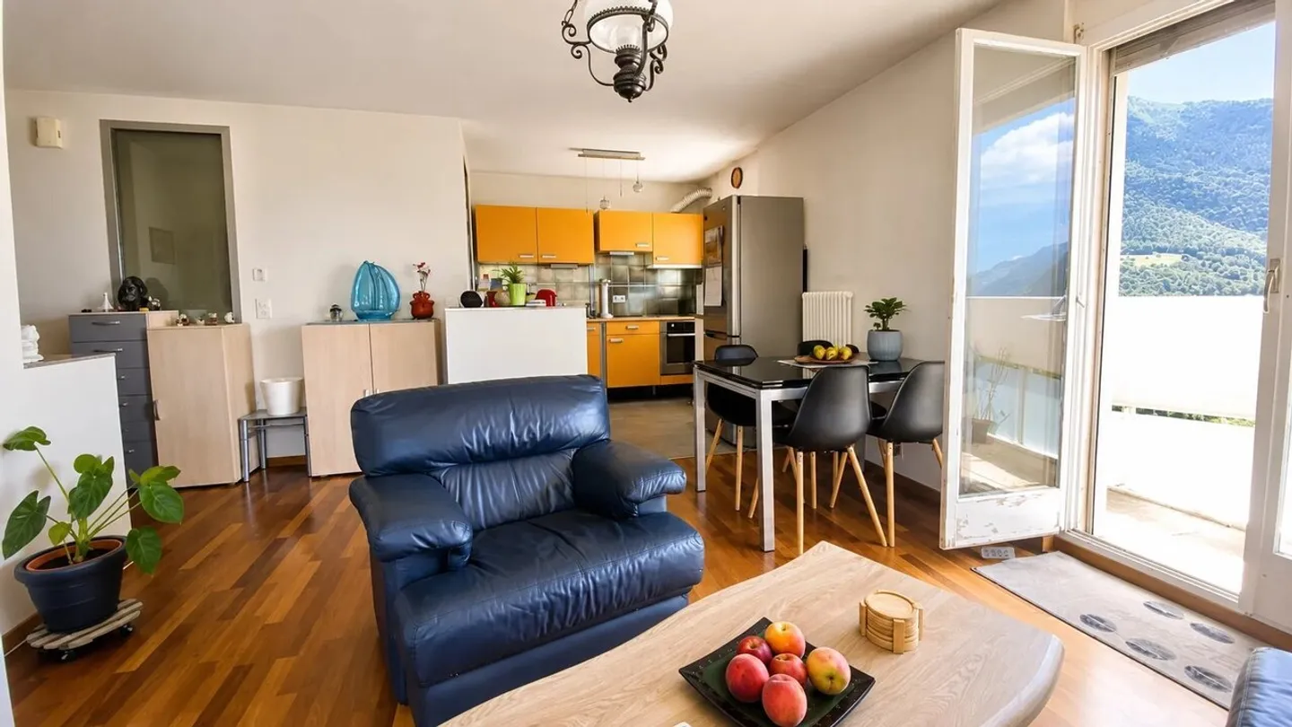 4,5-Zimmer-Wohnung im 10. Stock mit Panoramablick - Foto 3 von 9
