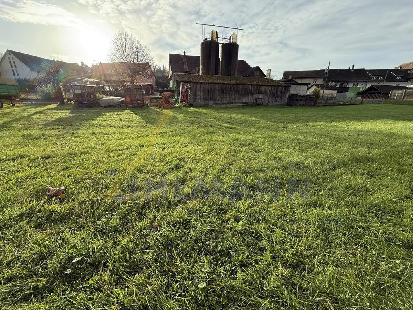 Grosszügiges Bauland mit Bauernhaus - Foto 5 von 15
