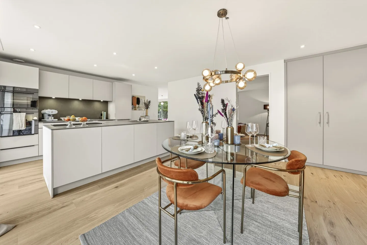 Exklusive Gartenwohnung im ruhigen Quartier - Foto 2 von 14