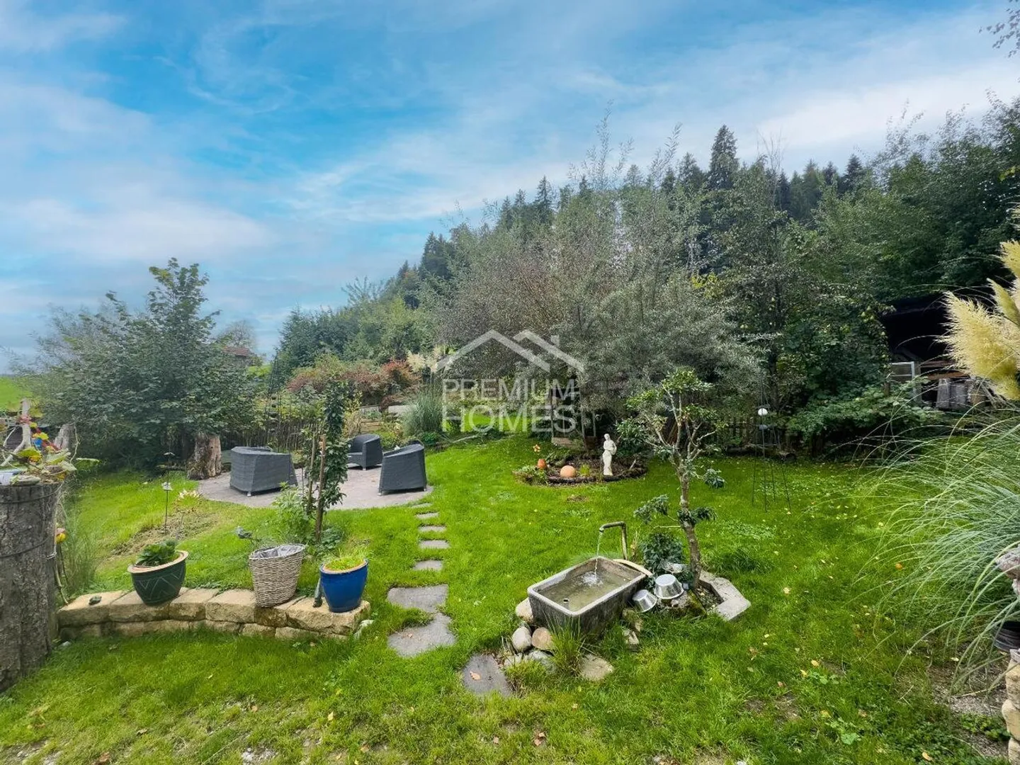 Stepped house for sale - Photo 2 of 10