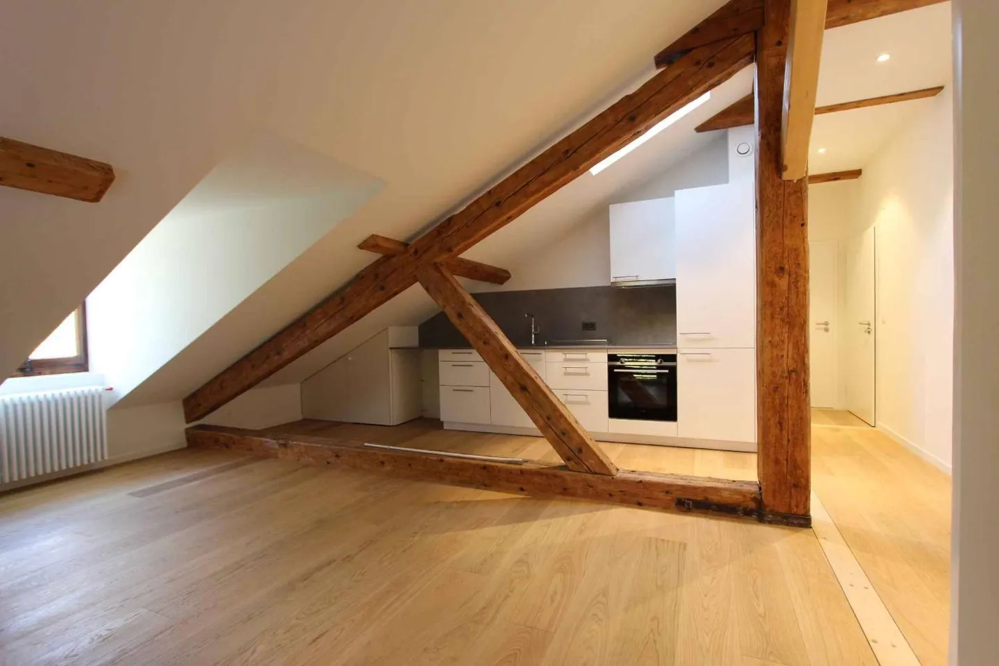 Furnished 1-room apartment - Photo 2 of 4