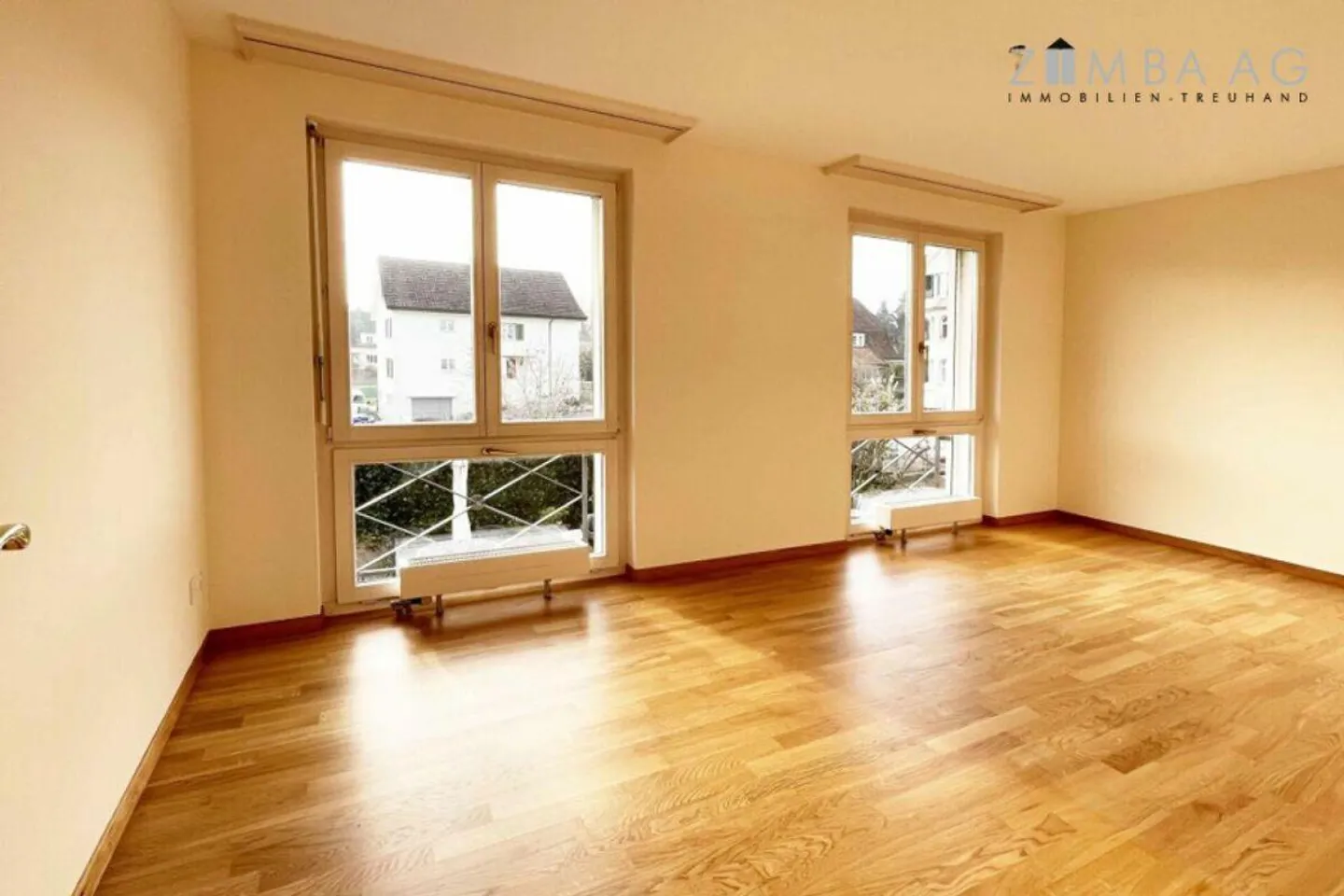 In una casa unifamiliare, spaziosa, soleggiata e tranquilla - Foto 3 di 11